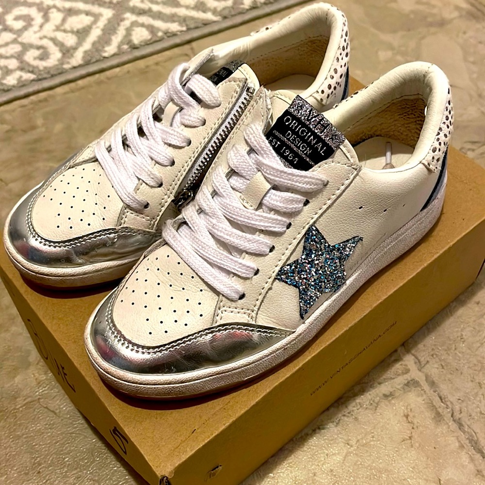 GUC vintage havana sneakers